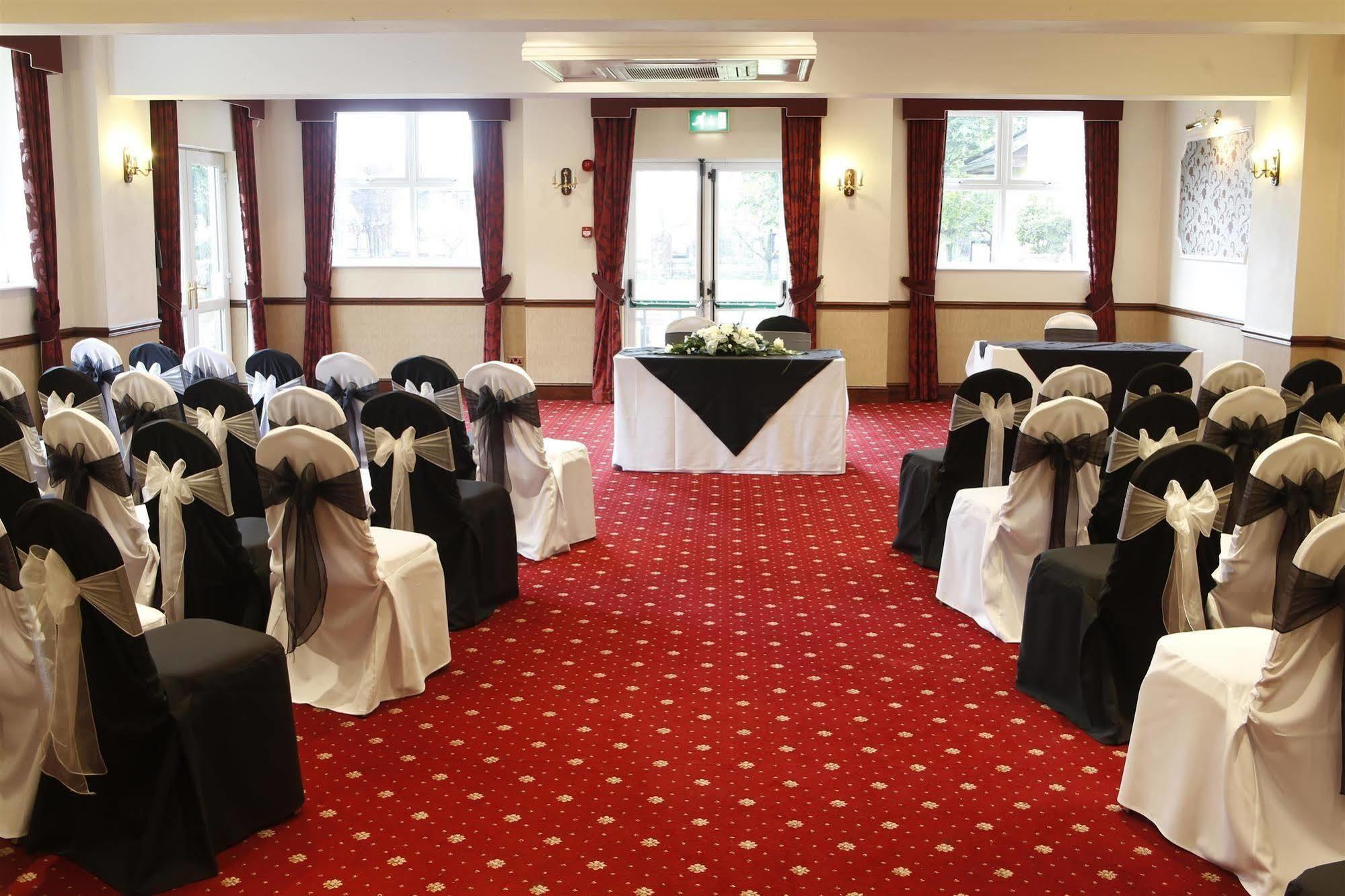 Burnley North Oaks Hotel And Leisure Club Buitenkant foto