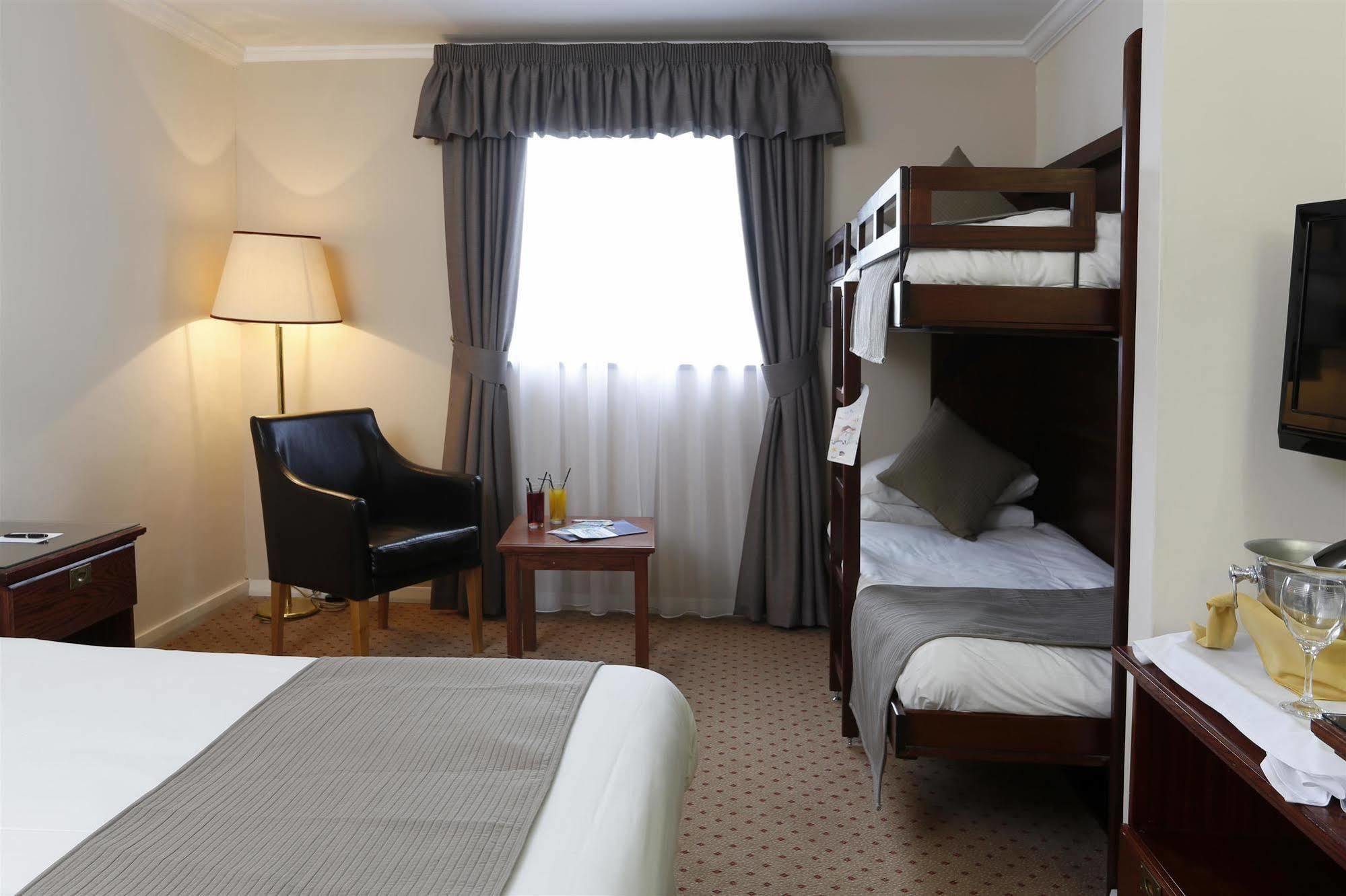 Burnley North Oaks Hotel And Leisure Club Buitenkant foto